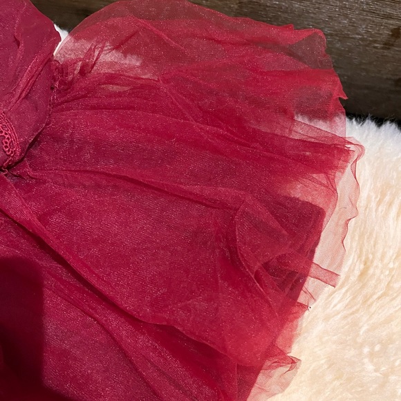 Holiday🎊 Lined red lace cozy dress with long puffy sleeves - Picture 3 of 5